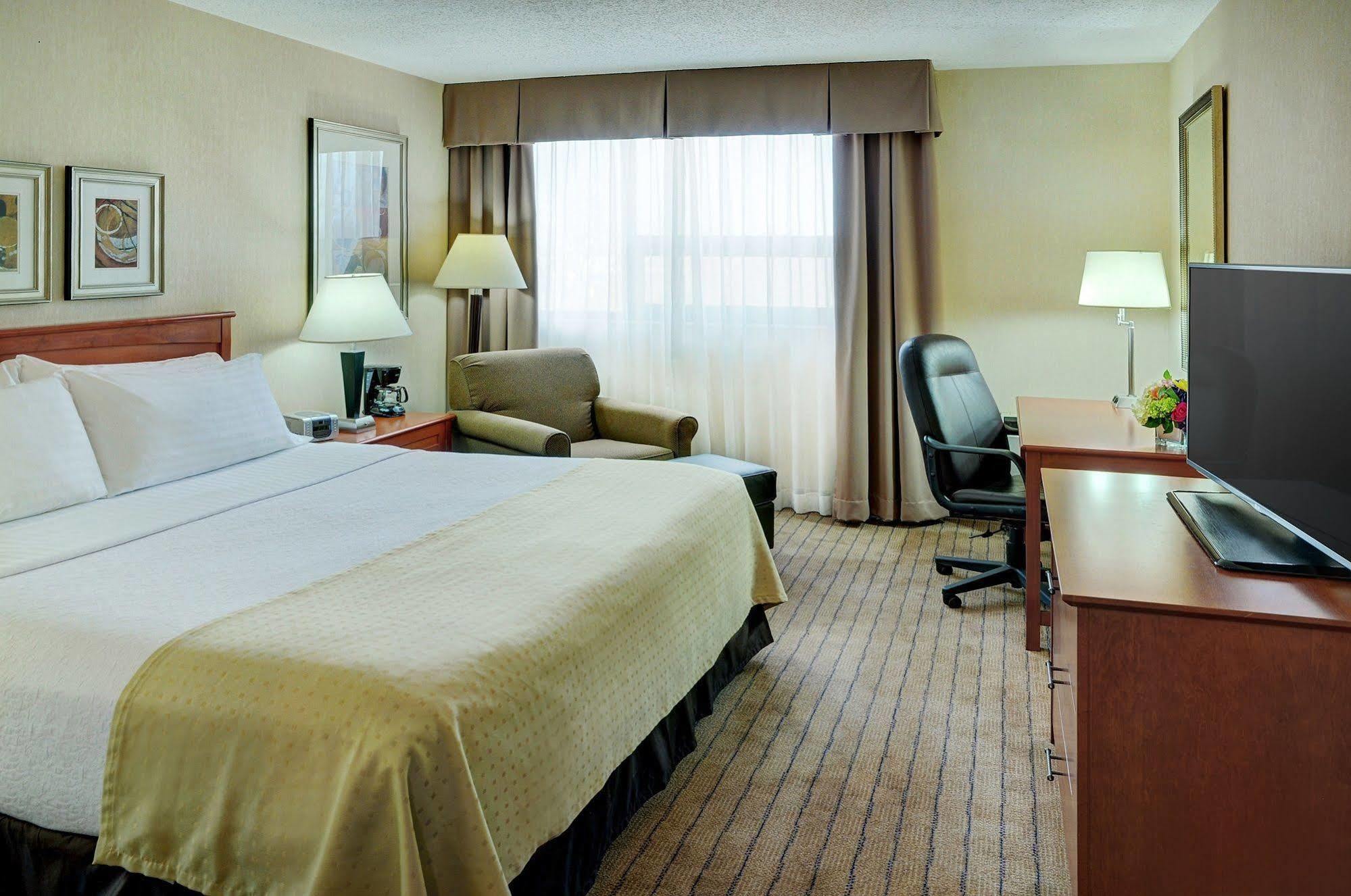 Holiday Inn Guelph Hotel & Conference Centre, An Ihg Hotel Zewnętrze zdjęcie