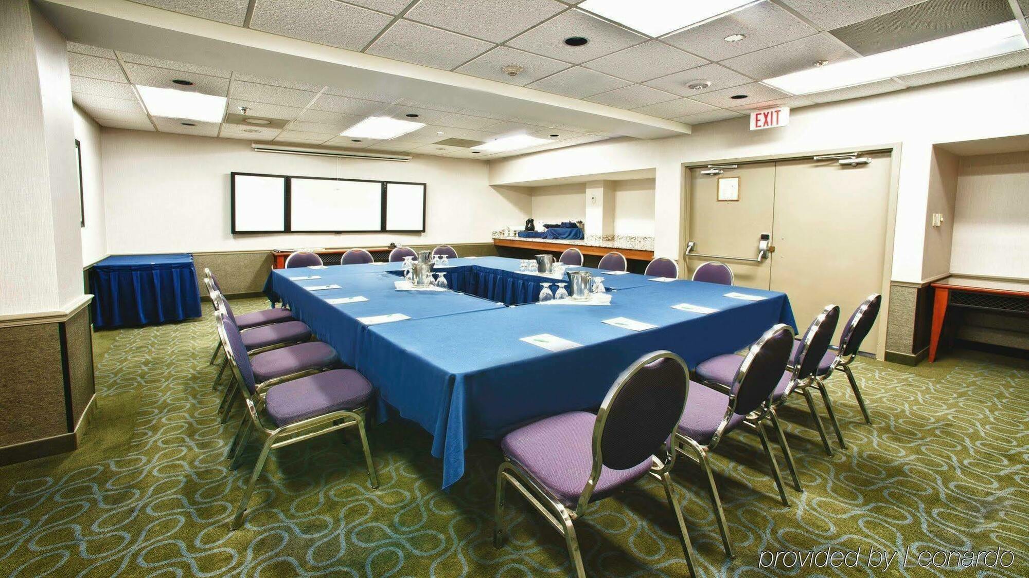 Holiday Inn Guelph Hotel & Conference Centre, An Ihg Hotel Zewnętrze zdjęcie