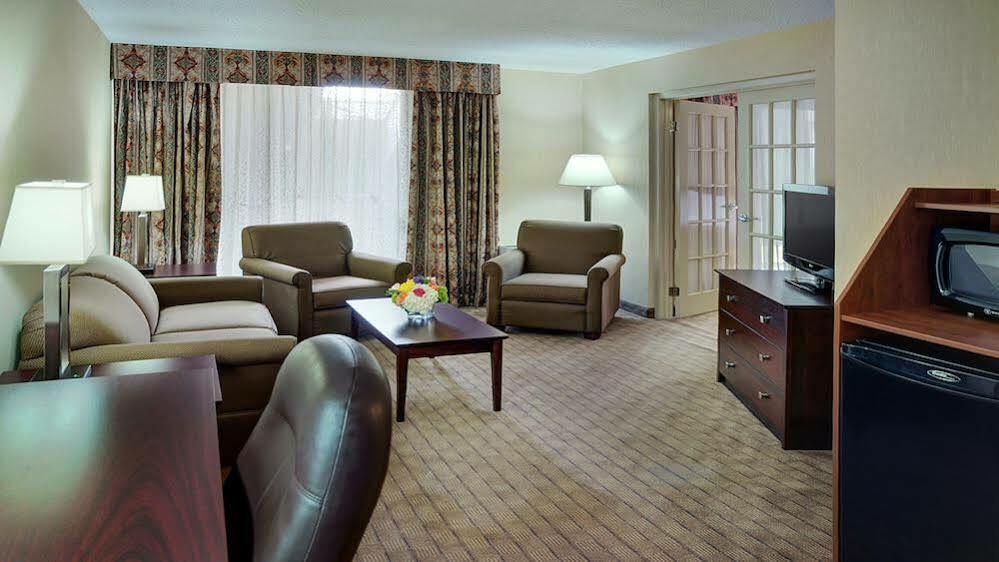 Holiday Inn Guelph Hotel & Conference Centre, An Ihg Hotel Zewnętrze zdjęcie