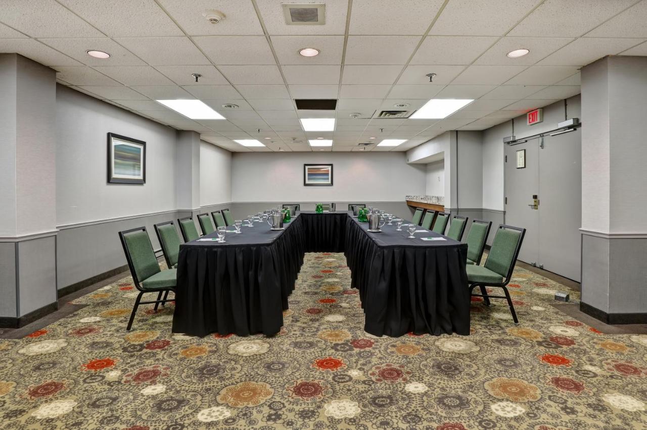 Holiday Inn Guelph Hotel & Conference Centre, An Ihg Hotel Zewnętrze zdjęcie