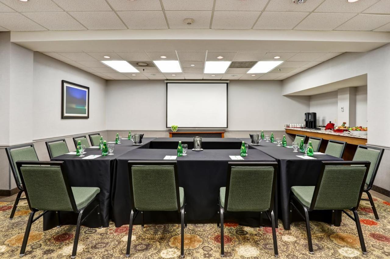 Holiday Inn Guelph Hotel & Conference Centre, An Ihg Hotel Zewnętrze zdjęcie