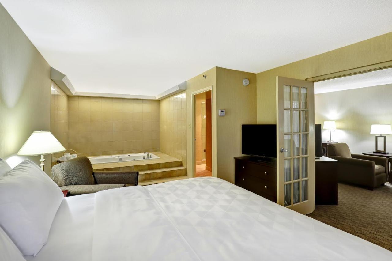 Holiday Inn Guelph Hotel & Conference Centre, An Ihg Hotel Zewnętrze zdjęcie